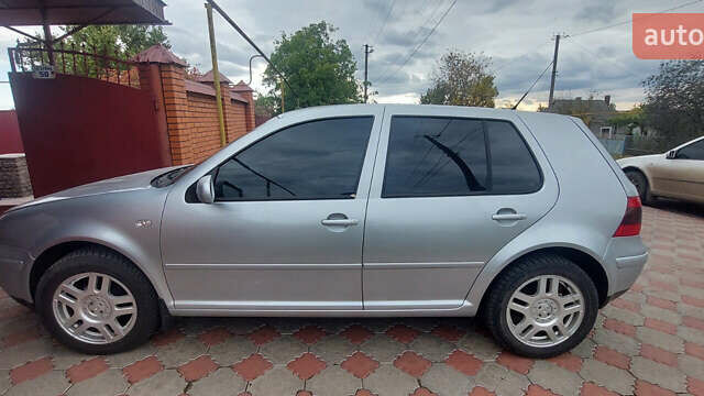 Серый Фольксваген Гольф, объемом двигателя 1.6 л и пробегом 154 тыс. км за 5500 $, фото 4 на Automoto.ua