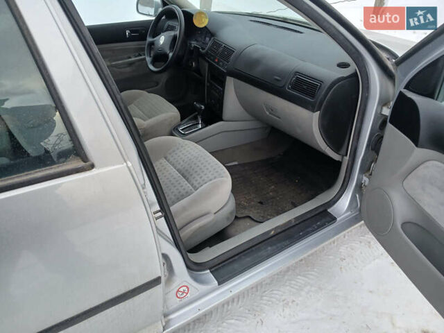 Серый Фольксваген Гольф, объемом двигателя 1.6 л и пробегом 129 тыс. км за 5000 $, фото 8 на Automoto.ua