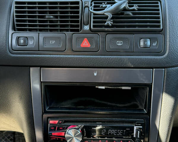 Сірий Фольксваген Гольф, об'ємом двигуна 1.6 л та пробігом 210 тис. км за 4400 $, фото 14 на Automoto.ua