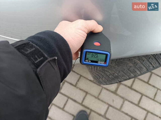 Серый Фольксваген Гольф, объемом двигателя 1.6 л и пробегом 226 тыс. км за 5250 $, фото 80 на Automoto.ua
