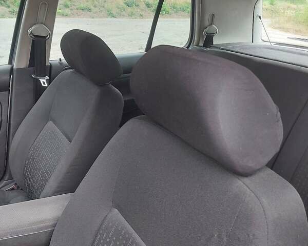 Сірий Фольксваген Гольф, об'ємом двигуна 1.6 л та пробігом 388 тис. км за 3650 $, фото 21 на Automoto.ua