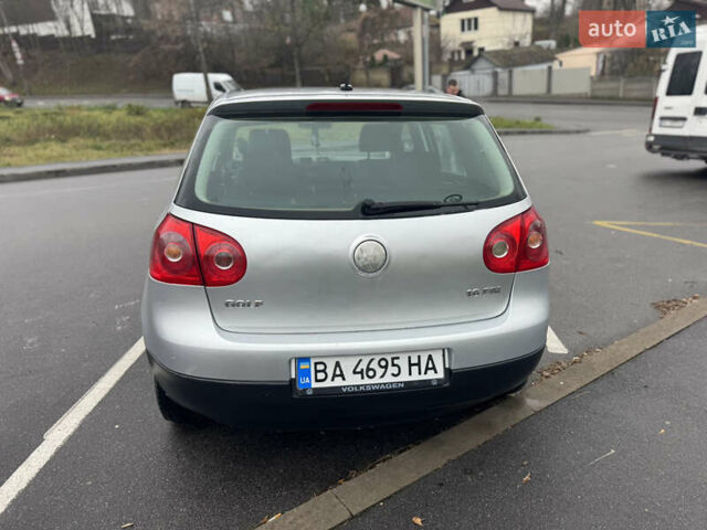 Серый Фольксваген Гольф, объемом двигателя 1.6 л и пробегом 260 тыс. км за 4200 $, фото 12 на Automoto.ua