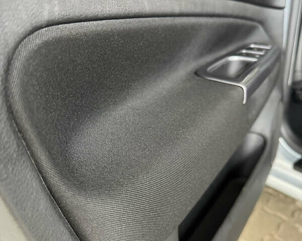 Серый Фольксваген Гольф, объемом двигателя 1.6 л и пробегом 170 тыс. км за 5200 $, фото 23 на Automoto.ua