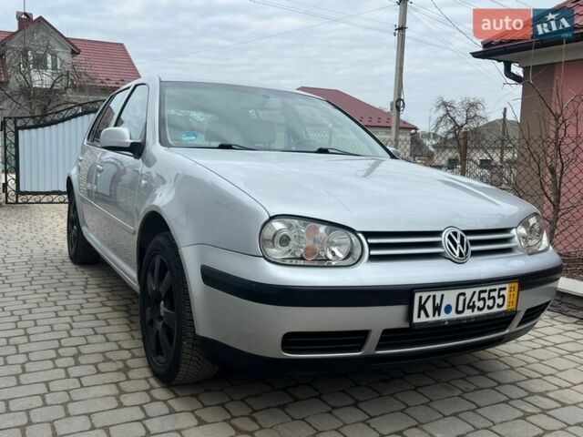 Серый Фольксваген Гольф, объемом двигателя 1.6 л и пробегом 209 тыс. км за 4899 $, фото 2 на Automoto.ua
