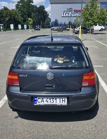 Серый Фольксваген Гольф, объемом двигателя 1.39 л и пробегом 234 тыс. км за 3950 $, фото 3 на Automoto.ua