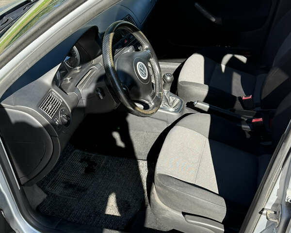 Сірий Фольксваген Гольф, об'ємом двигуна 1.6 л та пробігом 210 тис. км за 4400 $, фото 10 на Automoto.ua