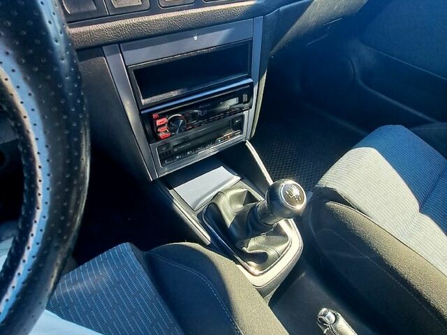 Серый Фольксваген Гольф, объемом двигателя 1.4 л и пробегом 247 тыс. км за 4600 $, фото 5 на Automoto.ua