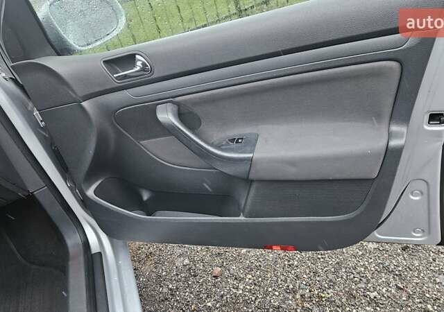 Сірий Фольксваген Гольф, об'ємом двигуна 1.4 л та пробігом 208 тис. км за 4650 $, фото 6 на Automoto.ua