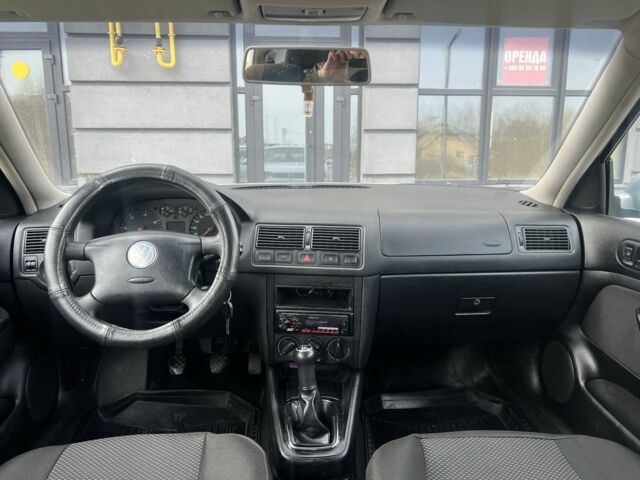 Серый Фольксваген Гольф, объемом двигателя 1.9 л и пробегом 400 тыс. км за 3900 $, фото 9 на Automoto.ua