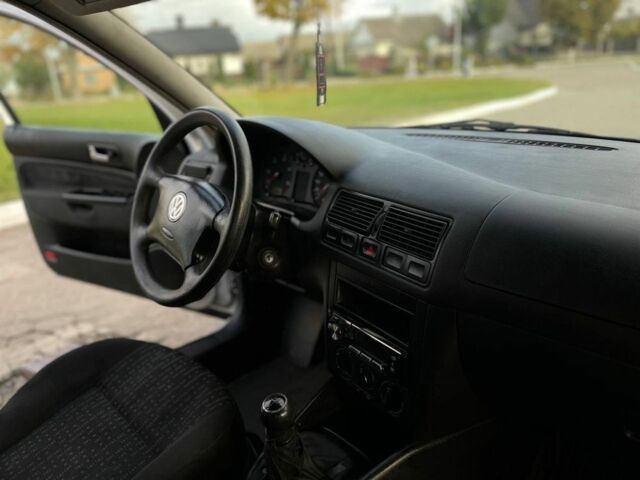 Серый Фольксваген Гольф, объемом двигателя 1.9 л и пробегом 337 тыс. км за 1750 $, фото 16 на Automoto.ua