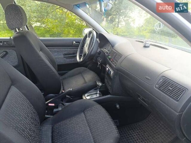 Серый Фольксваген Гольф, объемом двигателя 1.6 л и пробегом 232 тыс. км за 4700 $, фото 2 на Automoto.ua