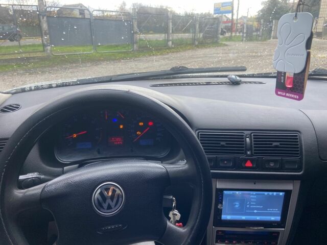 Серый Фольксваген Гольф, объемом двигателя 1.6 л и пробегом 300 тыс. км за 3350 $, фото 7 на Automoto.ua