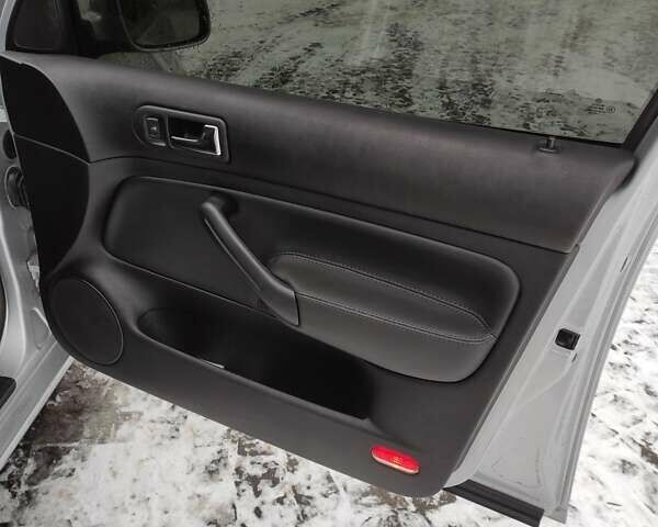 Серый Фольксваген Гольф, объемом двигателя 1.6 л и пробегом 167 тыс. км за 6000 $, фото 8 на Automoto.ua