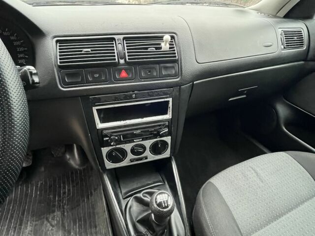 Сірий Фольксваген Гольф, об'ємом двигуна 1.9 л та пробігом 257 тис. км за 4450 $, фото 13 на Automoto.ua