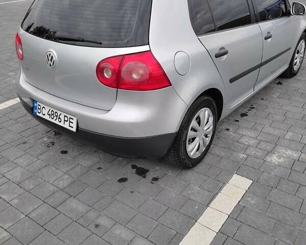 Серый Фольксваген Гольф, объемом двигателя 1.4 л и пробегом 240 тыс. км за 4350 $, фото 4 на Automoto.ua