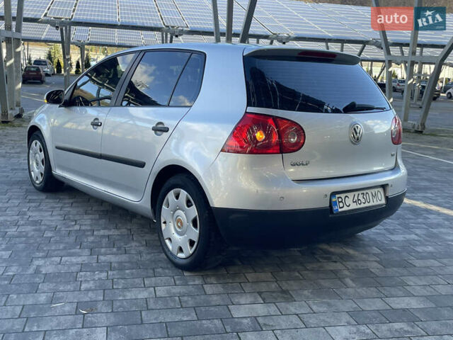Серый Фольксваген Гольф, объемом двигателя 1.6 л и пробегом 214 тыс. км за 5670 $, фото 6 на Automoto.ua
