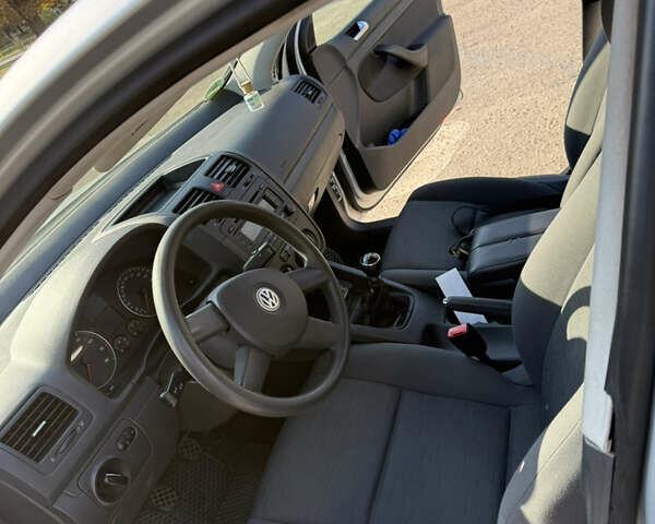 Серый Фольксваген Гольф, объемом двигателя 1.4 л и пробегом 218 тыс. км за 5200 $, фото 10 на Automoto.ua