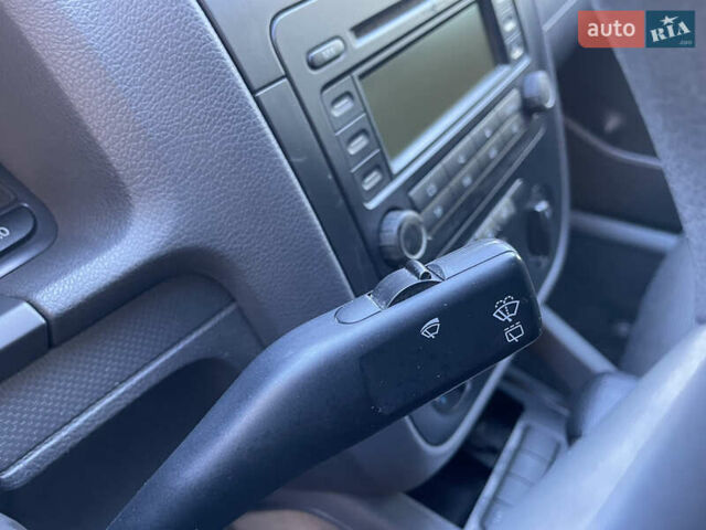 Серый Фольксваген Гольф, объемом двигателя 1.6 л и пробегом 214 тыс. км за 5670 $, фото 23 на Automoto.ua