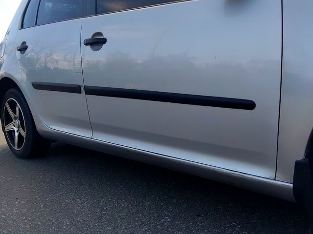 Серый Фольксваген Гольф, объемом двигателя 1.4 л и пробегом 260 тыс. км за 4000 $, фото 10 на Automoto.ua