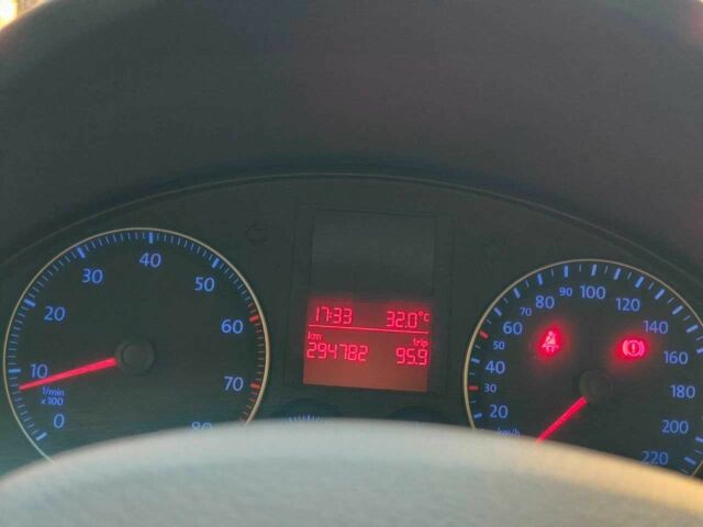 Серый Фольксваген Гольф, объемом двигателя 1.4 л и пробегом 294 тыс. км за 5700 $, фото 23 на Automoto.ua