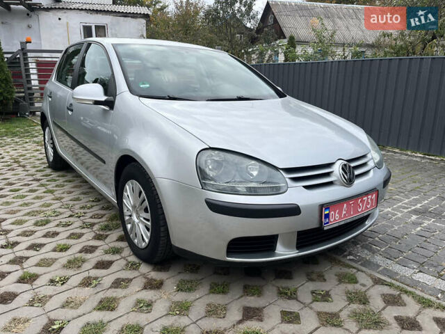 Серый Фольксваген Гольф, объемом двигателя 1.6 л и пробегом 259 тыс. км за 5400 $, фото 3 на Automoto.ua