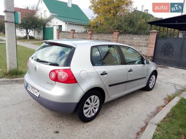 Серый Фольксваген Гольф, объемом двигателя 1.6 л и пробегом 240 тыс. км за 4500 $, фото 7 на Automoto.ua