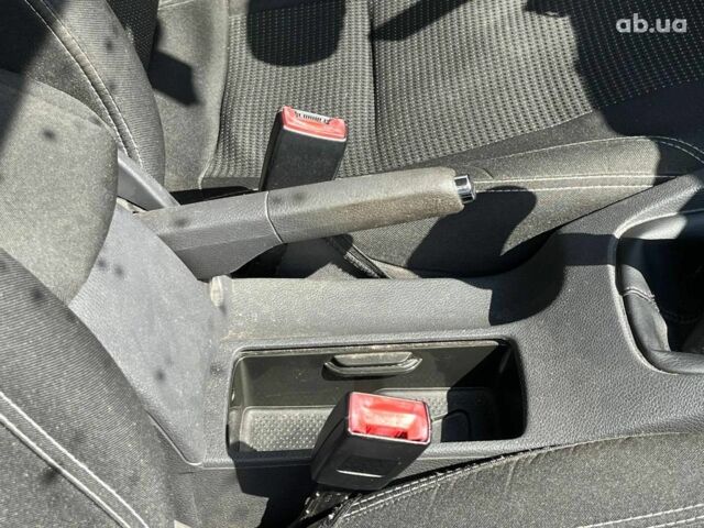 Серый Фольксваген Гольф, объемом двигателя 1.9 л и пробегом 383 тыс. км за 5690 $, фото 28 на Automoto.ua