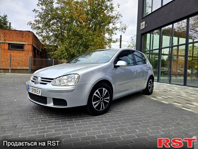 Серый Фольксваген Гольф, объемом двигателя 1.6 л и пробегом 235 тыс. км за 4350 $, фото 1 на Automoto.ua