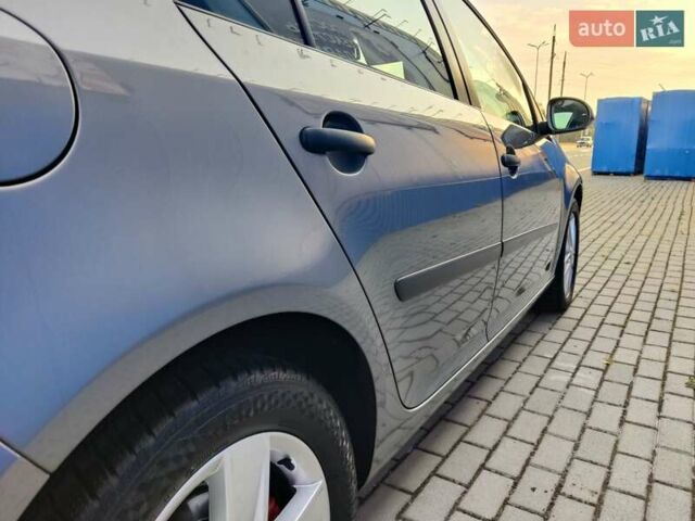 Сірий Фольксваген Гольф, об'ємом двигуна 1.6 л та пробігом 203 тис. км за 6850 $, фото 11 на Automoto.ua