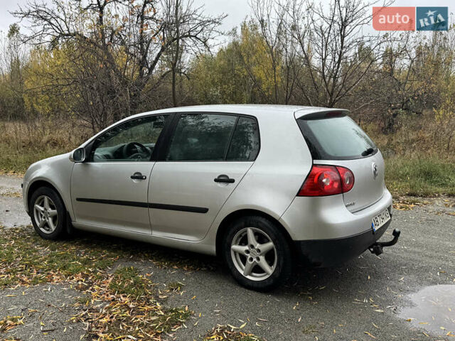 Фольксваген Гольф 2004 в Бердичеве на Automoto.ua Серый Фольксваген Гольф, объемом двигателя 1.4 л и пробегом 280 тыс. км за 4800 $, фото 3 на Automoto.ua
