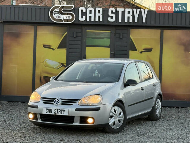 Серый Фольксваген Гольф, объемом двигателя 1.6 л и пробегом 229 тыс. км за 5600 $, фото 1 на Automoto.ua