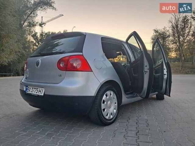 Серый Фольксваген Гольф, объемом двигателя 1.6 л и пробегом 277 тыс. км за 5500 $, фото 28 на Automoto.ua