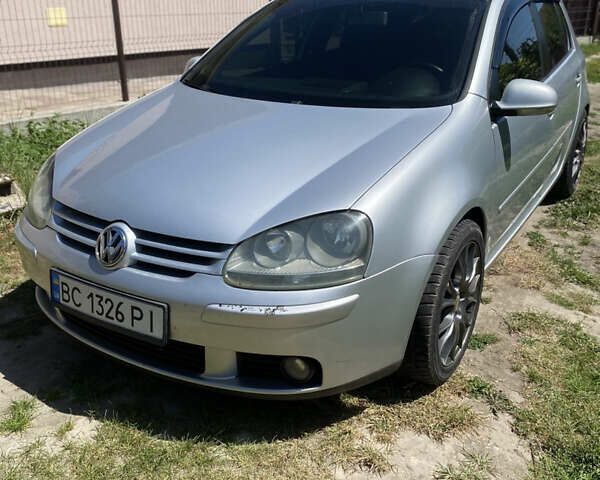 Серый Фольксваген Гольф, объемом двигателя 1.6 л и пробегом 261 тыс. км за 4799 $, фото 1 на Automoto.ua