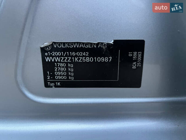 Серый Фольксваген Гольф, объемом двигателя 1.4 л и пробегом 195 тыс. км за 5400 $, фото 14 на Automoto.ua