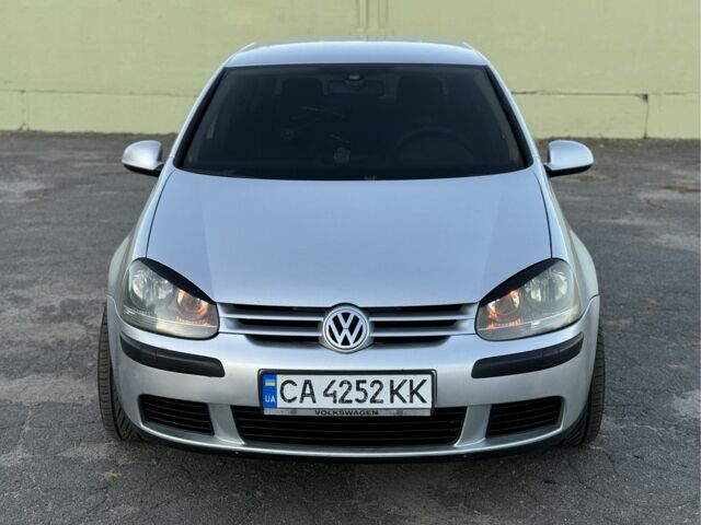 Серый Фольксваген Гольф, объемом двигателя 1.6 л и пробегом 290 тыс. км за 4999 $, фото 16 на Automoto.ua