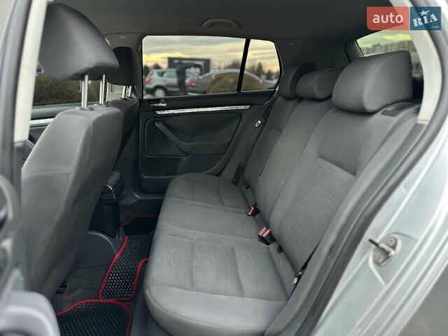 Серый Фольксваген Гольф, объемом двигателя 1.4 л и пробегом 298 тыс. км за 4500 $, фото 11 на Automoto.ua