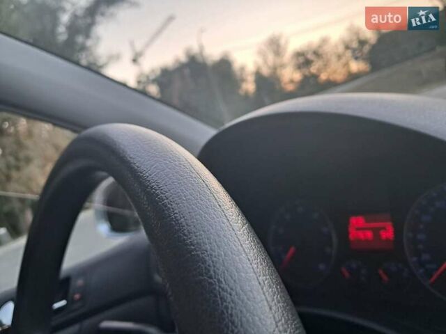 Серый Фольксваген Гольф, объемом двигателя 1.6 л и пробегом 277 тыс. км за 5500 $, фото 18 на Automoto.ua