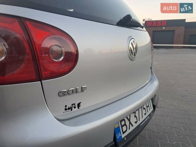 Серый Фольксваген Гольф, объемом двигателя 1.6 л и пробегом 277 тыс. км за 5500 $, фото 4 на Automoto.ua