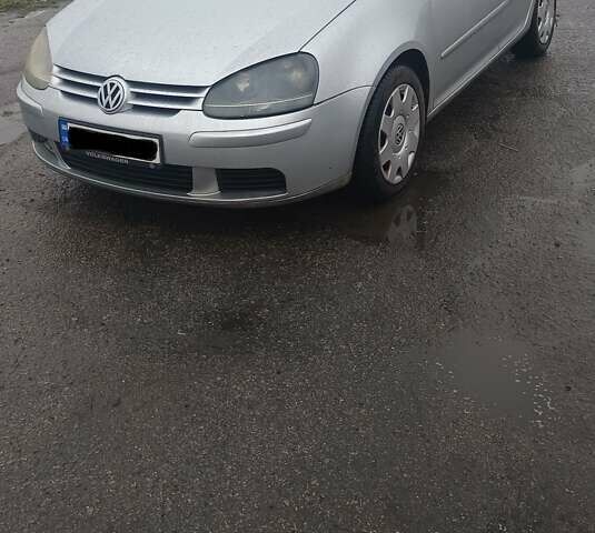 Серый Фольксваген Гольф, объемом двигателя 1.4 л и пробегом 200 тыс. км за 3700 $, фото 1 на Automoto.ua