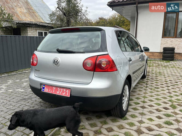 Серый Фольксваген Гольф, объемом двигателя 1.6 л и пробегом 259 тыс. км за 5400 $, фото 10 на Automoto.ua