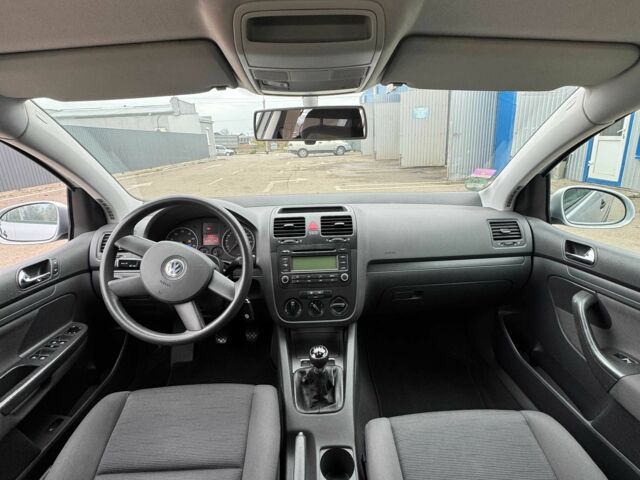 Серый Фольксваген Гольф, объемом двигателя 1.4 л и пробегом 216 тыс. км за 5850 $, фото 8 на Automoto.ua