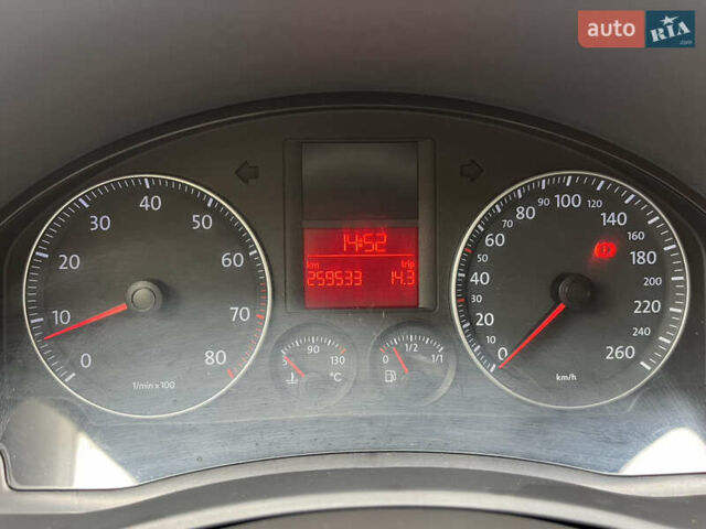 Серый Фольксваген Гольф, объемом двигателя 1.6 л и пробегом 259 тыс. км за 5400 $, фото 30 на Automoto.ua