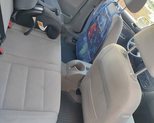 Сірий Фольксваген Гольф, об'ємом двигуна 1.6 л та пробігом 250 тис. км за 5500 $, фото 11 на Automoto.ua