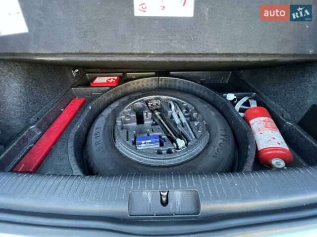 Фольксваген Гольф 2004 у Луцьку на Automoto.ua Сірий Фольксваген Гольф, об'ємом двигуна 1.6 л та пробігом 261 тис. км за 5400 $, фото 21 на Automoto.ua