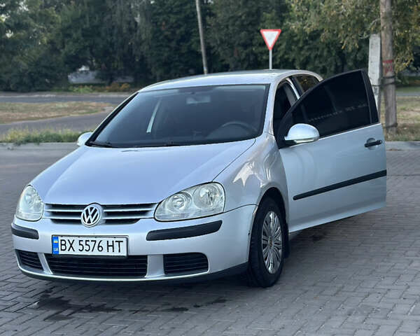 Сірий Фольксваген Гольф, об'ємом двигуна 1.39 л та пробігом 227 тис. км за 4500 $, фото 17 на Automoto.ua