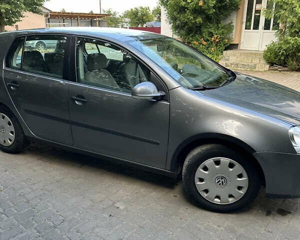 Серый Фольксваген Гольф, объемом двигателя 1.6 л и пробегом 160 тыс. км за 4500 $, фото 8 на Automoto.ua