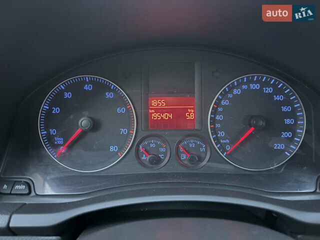 Серый Фольксваген Гольф, объемом двигателя 1.4 л и пробегом 195 тыс. км за 5400 $, фото 13 на Automoto.ua