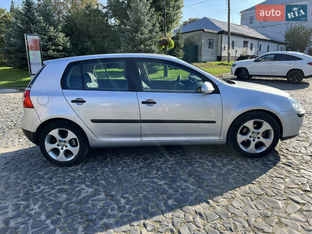 Фольксваген Гольф 2004 у Луцьку на Automoto.ua Сірий Фольксваген Гольф, об'ємом двигуна 1.6 л та пробігом 261 тис. км за 5400 $, фото 3 на Automoto.ua