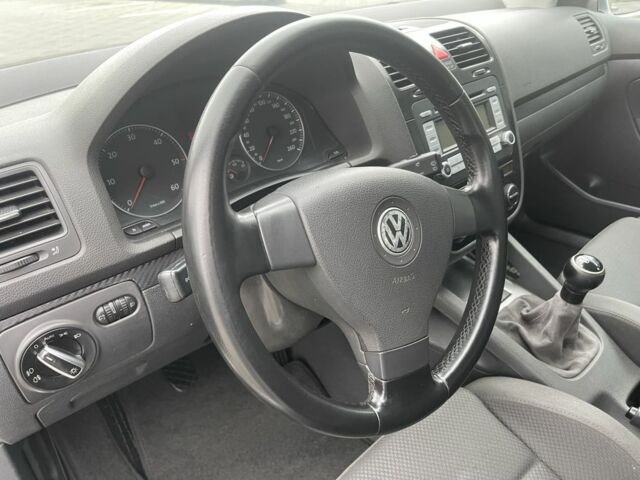 Серый Фольксваген Гольф, объемом двигателя 2 л и пробегом 237 тыс. км за 5800 $, фото 15 на Automoto.ua