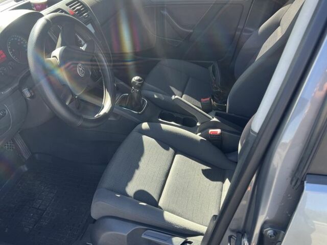 Серый Фольксваген Гольф, объемом двигателя 1.4 л и пробегом 280 тыс. км за 4200 $, фото 18 на Automoto.ua